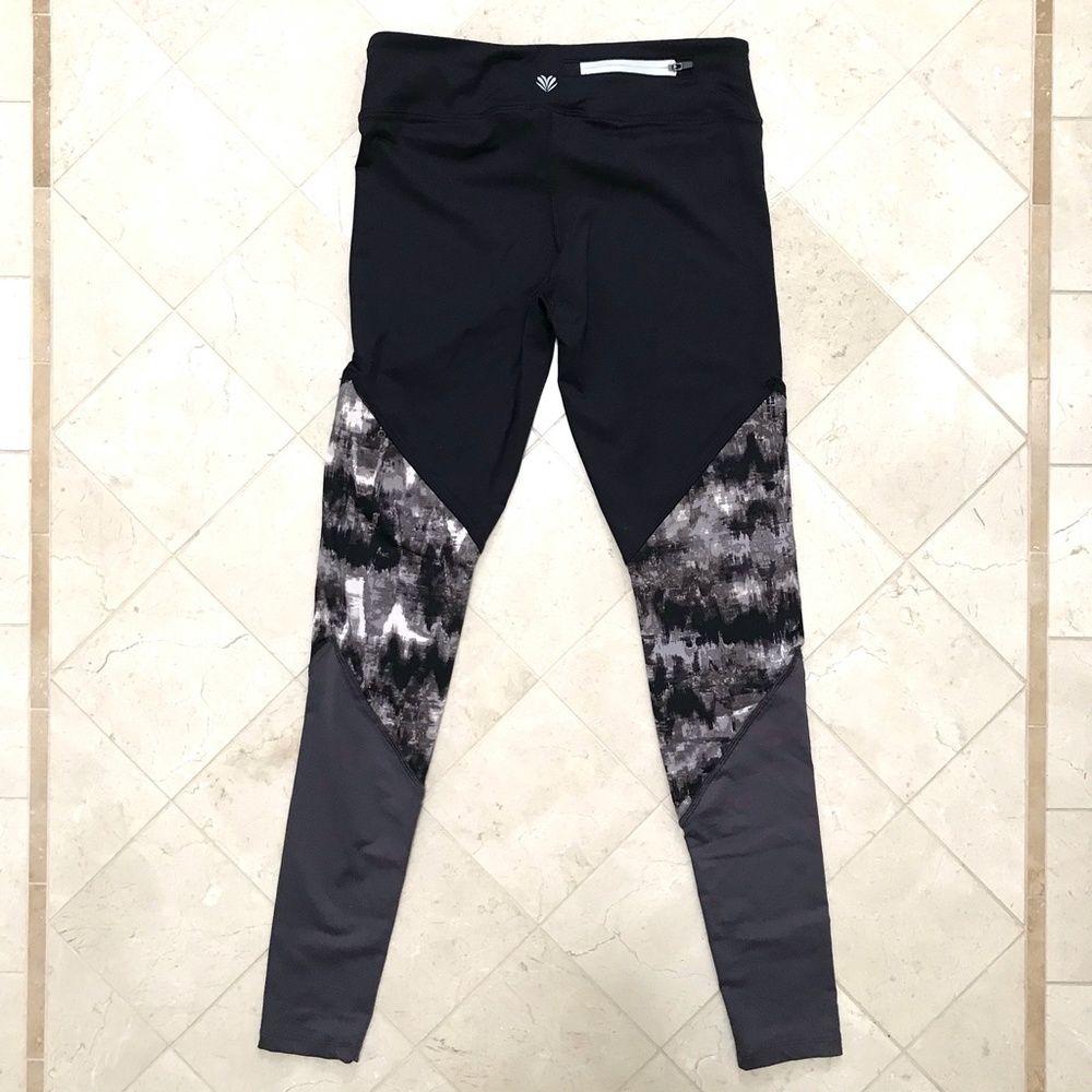 Forever 21 Athletic Print Leggings - Picture 2 of 6